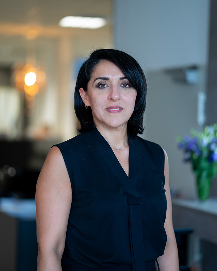 Portrait von Gülüstan Kilic vom Paul Mitchell Salon Hair Estetic Team in Winnenden